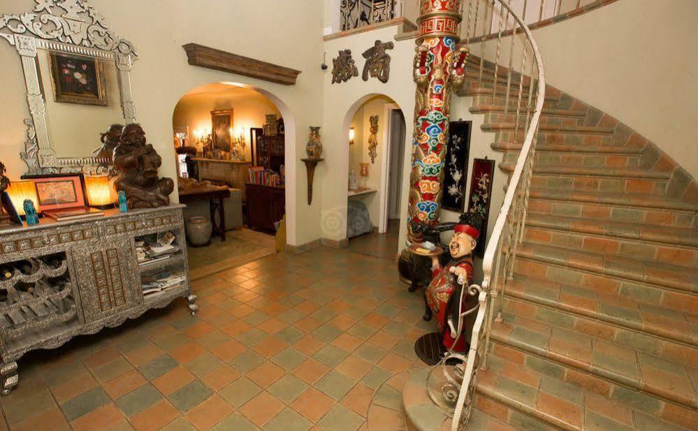 Cinema Hsr19-19-001050 Bed & Breakfast 2*